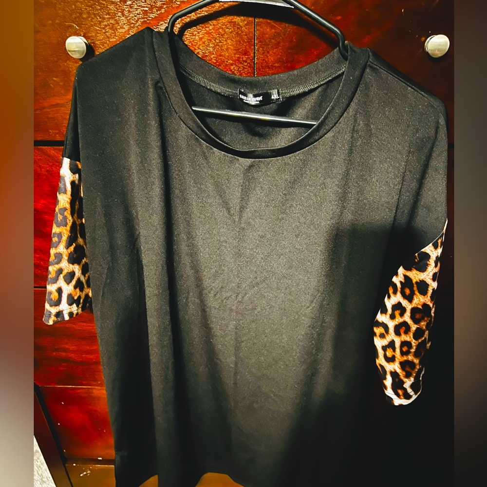 Women’s plus shirt